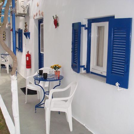 Boussetil Rooms Capanmat Tinos Bagian luar foto
