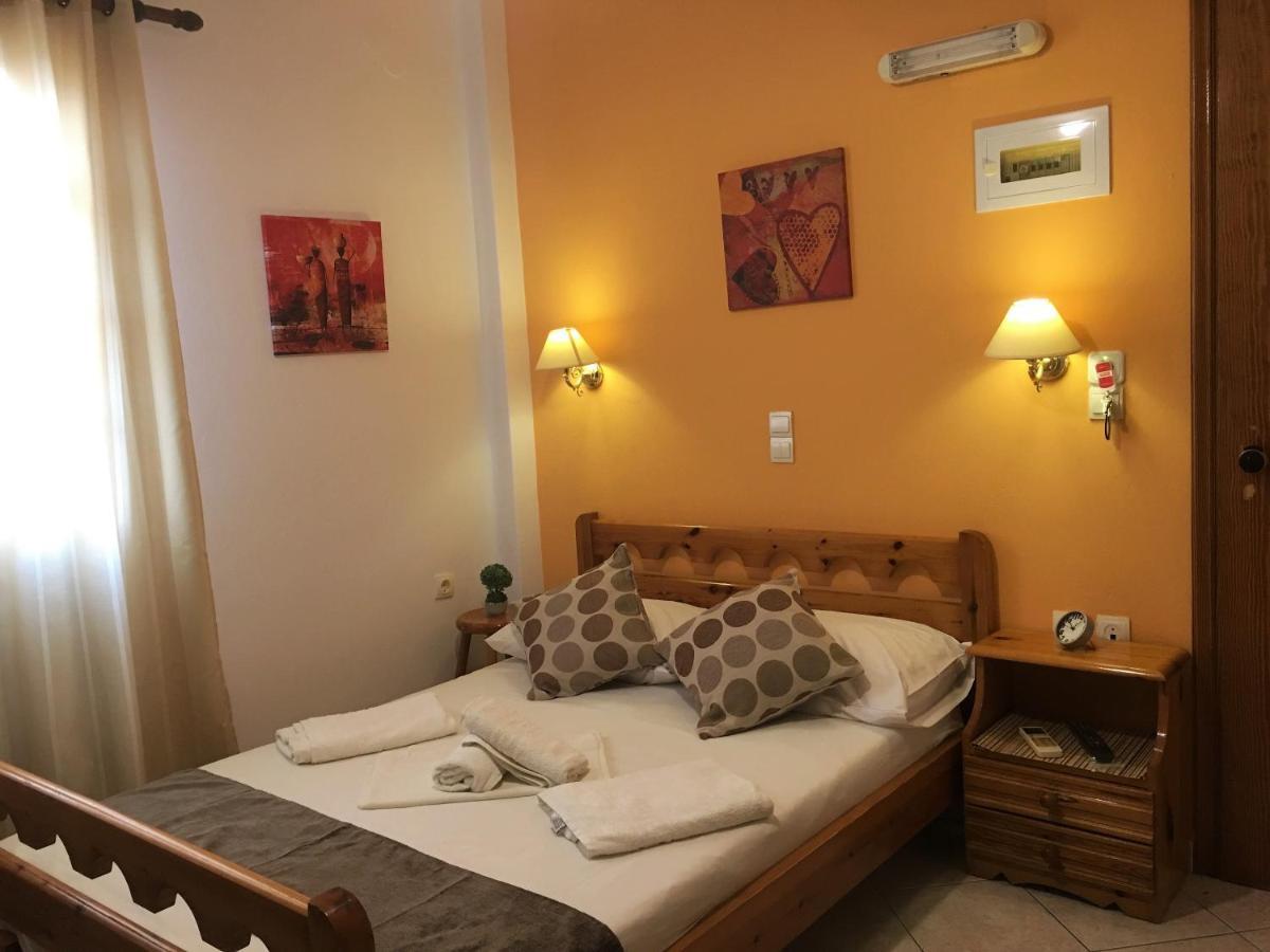 Boussetil Rooms Capanmat Tinos Bagian luar foto