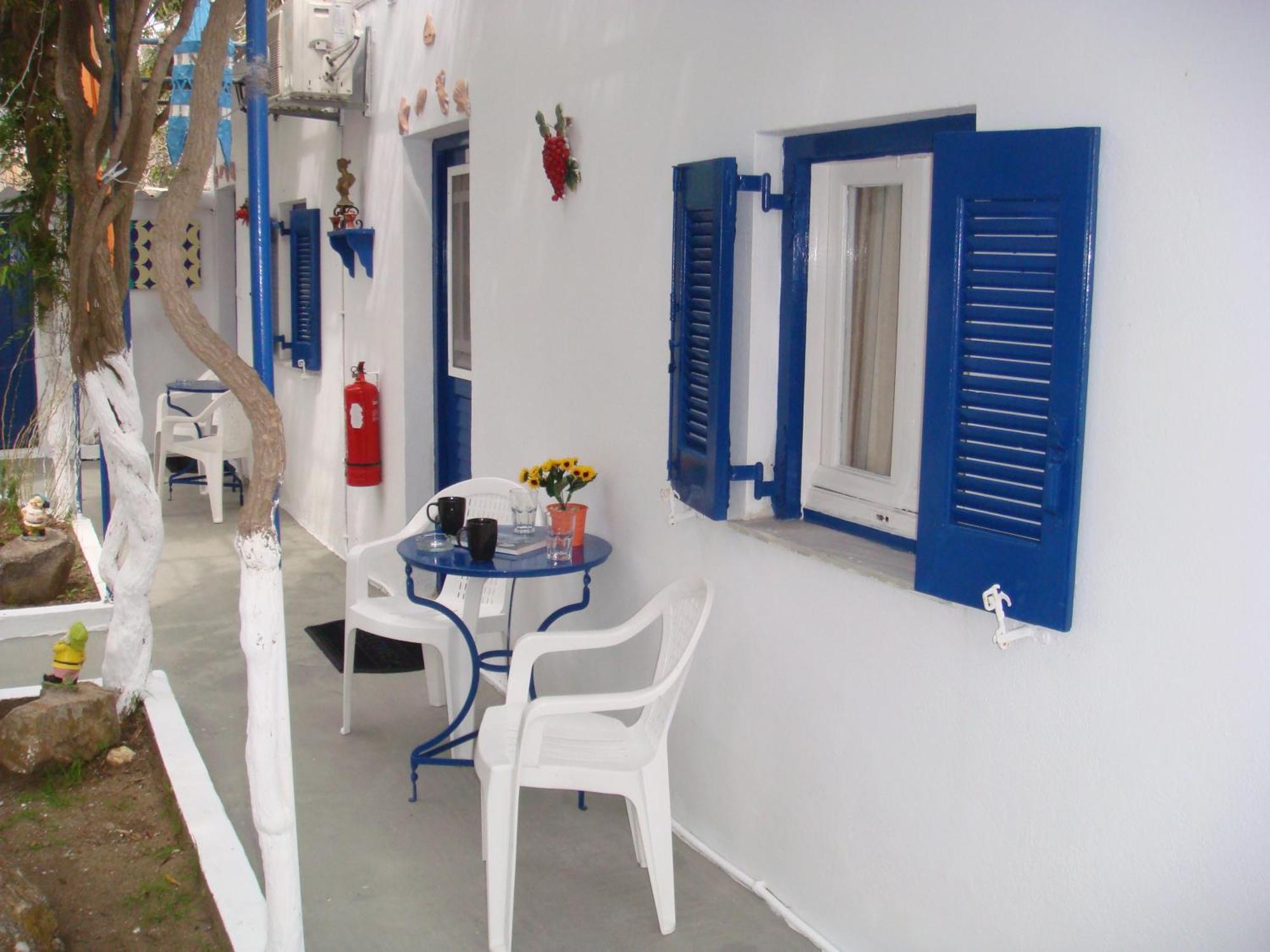 Boussetil Rooms Capanmat Tinos Bagian luar foto