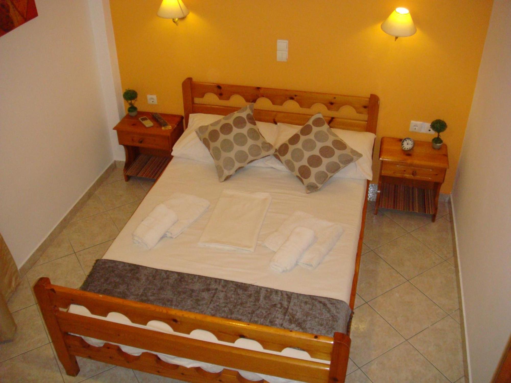 Boussetil Rooms Capanmat Tinos Bagian luar foto