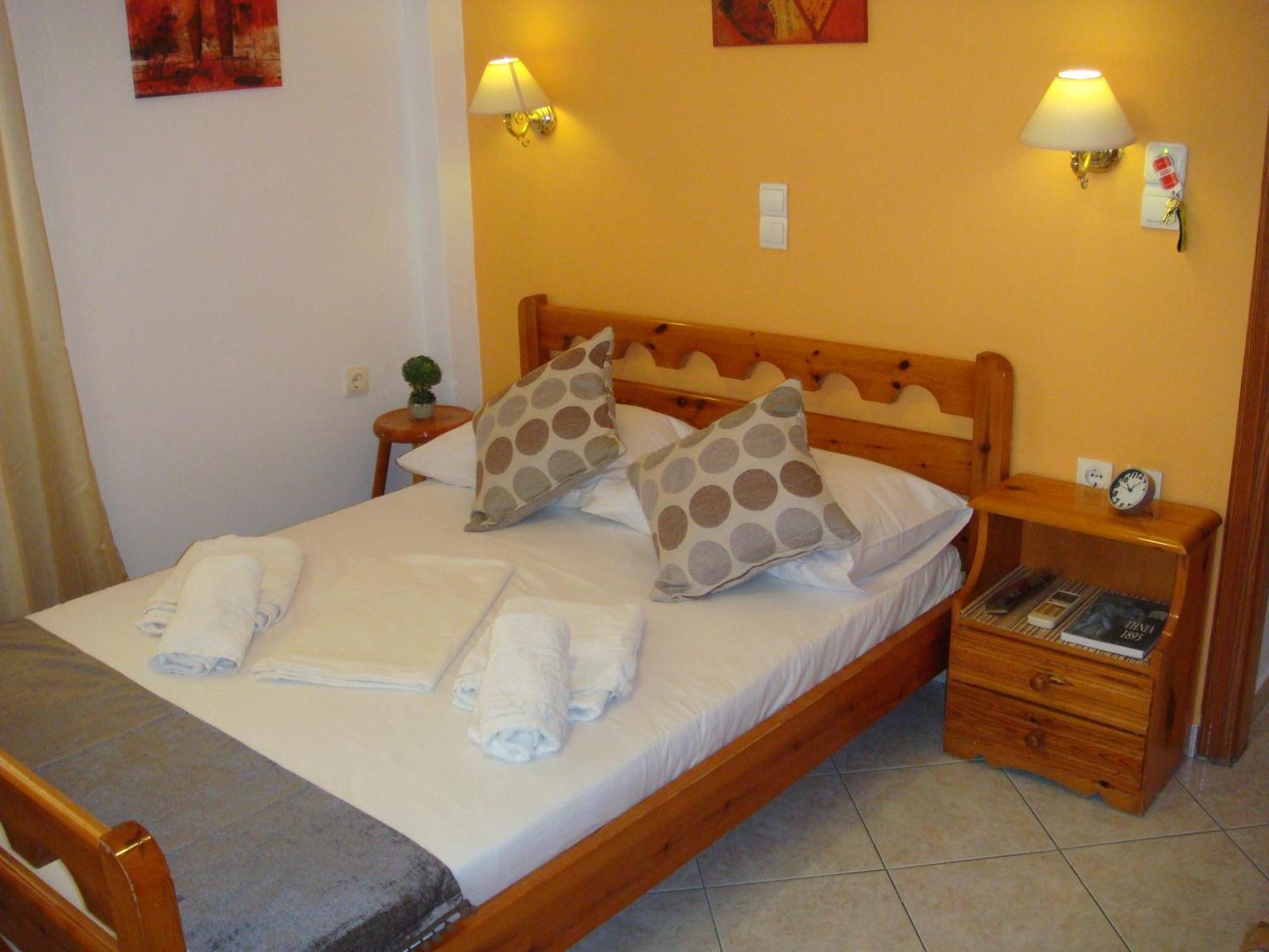 Boussetil Rooms Capanmat Tinos Bagian luar foto