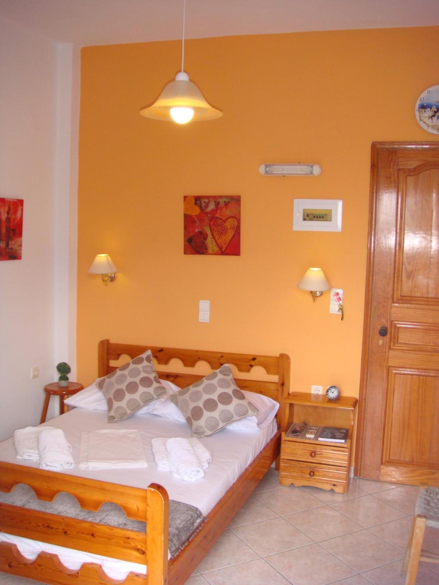 Boussetil Rooms Capanmat Tinos Bagian luar foto