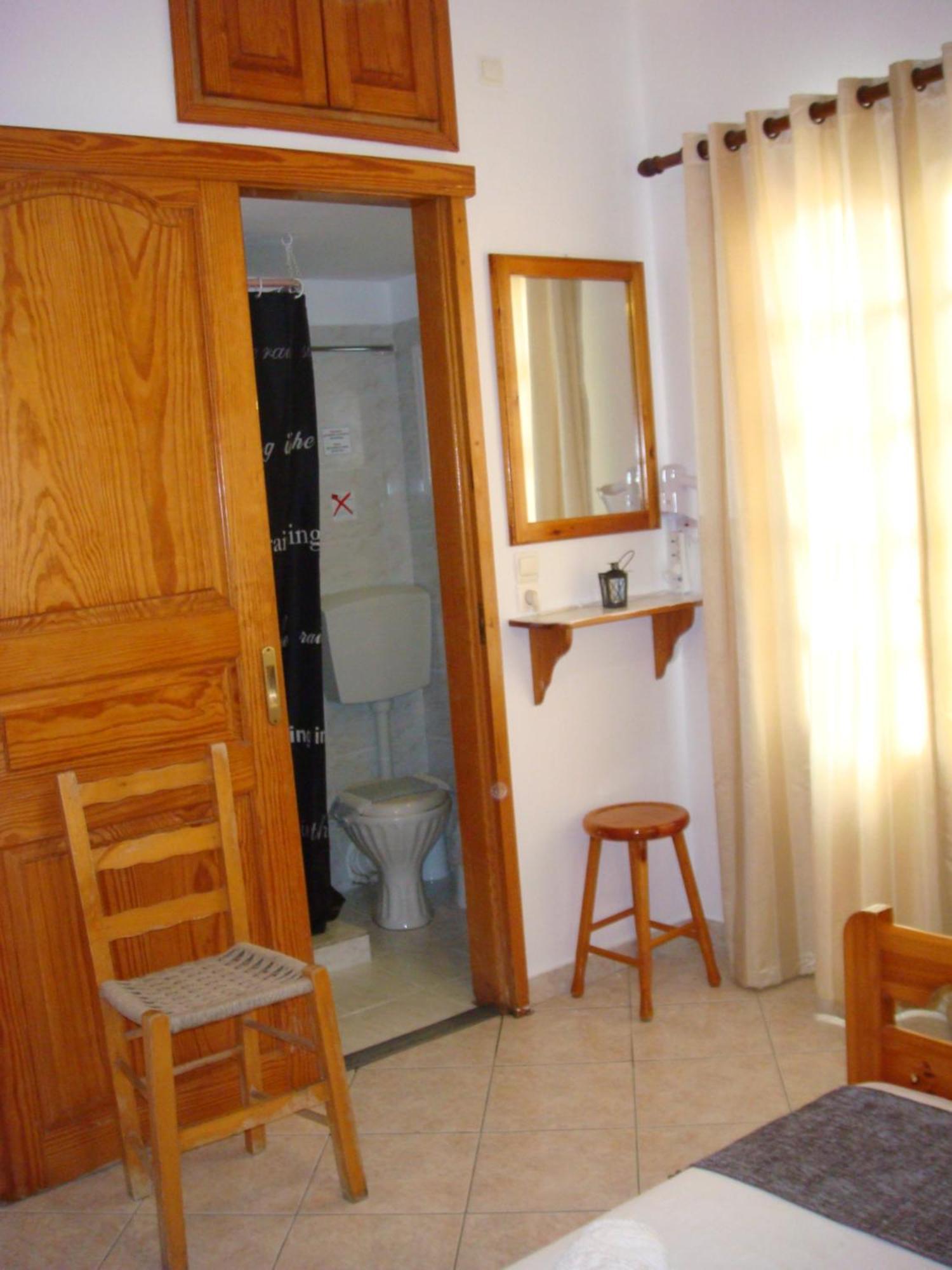 Boussetil Rooms Capanmat Tinos Bagian luar foto