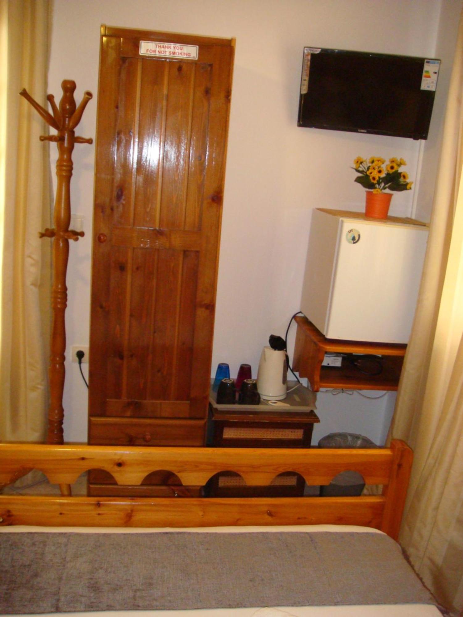 Boussetil Rooms Capanmat Tinos Bagian luar foto