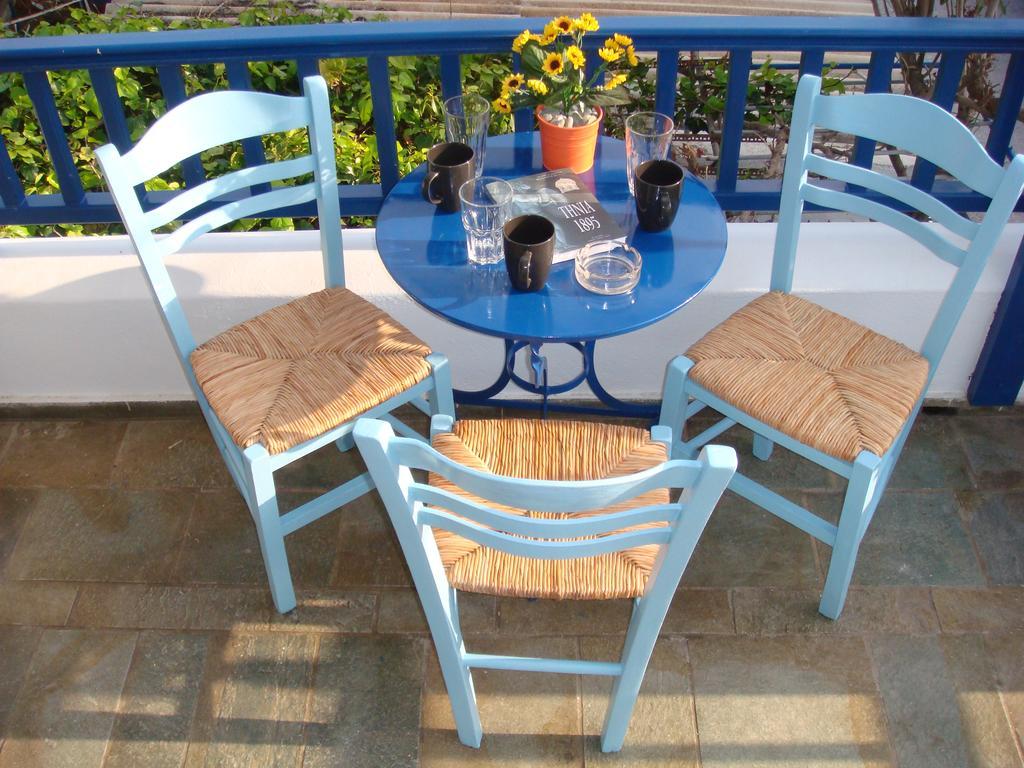 Boussetil Rooms Capanmat Tinos Bagian luar foto