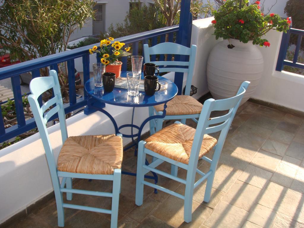 Boussetil Rooms Capanmat Tinos Bagian luar foto