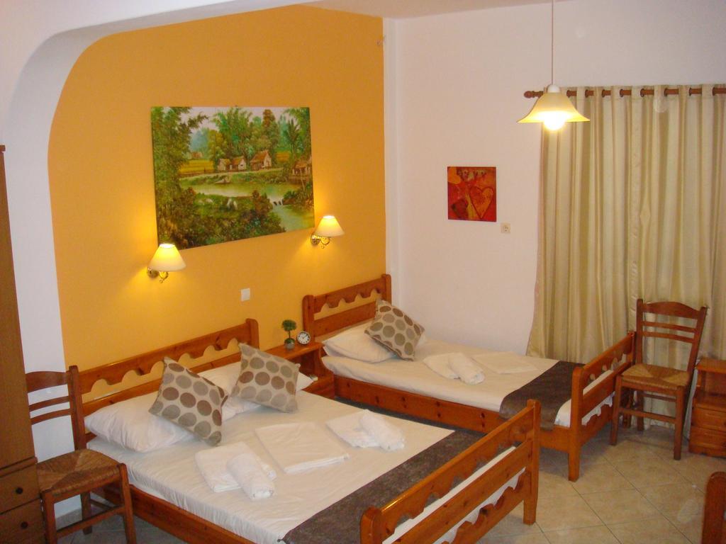 Boussetil Rooms Capanmat Tinos Bagian luar foto