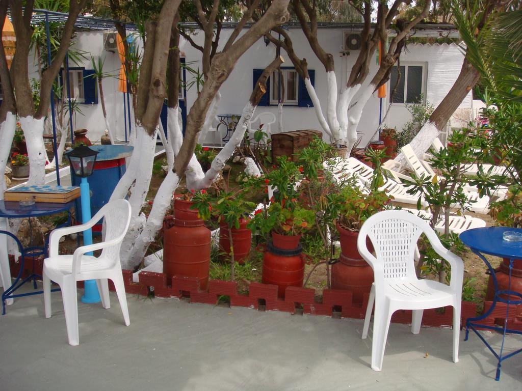 Boussetil Rooms Capanmat Tinos Bagian luar foto